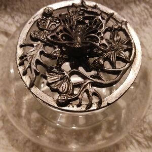 VINTAGE- Elegant Silver Decorative Glass Bowl